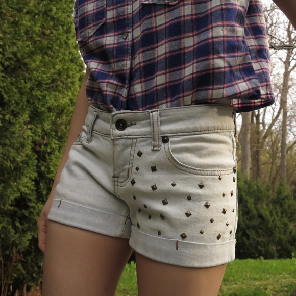 Summer light wash denim shorts - Picture 3 of 3